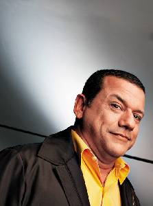 Café,Galletas y un buen silencio para leer: Emilio Lovera