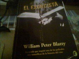 Pensamientos Libres: El exorcista de William Peter Blatty, Reseña
