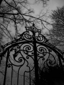 Microcuento "El Jardín" (y la verdadera historia de un lugar embrujado)