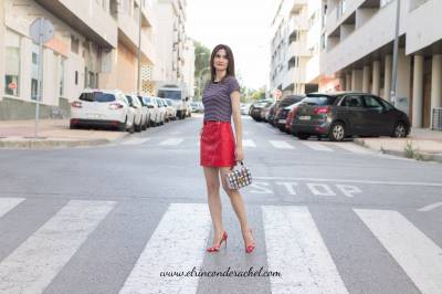 Red Faux Leather Skirt Outfit - El Rincón de Rachel