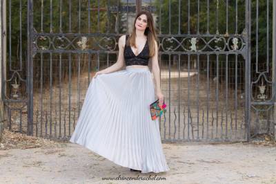 Silver Pleated Skirt Outfit - El Rincón de Rachel