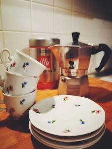 Cómo preparar café a la italiana en nuestra casa y no morir en el intento. Guía de uso de la Moka.