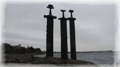 Un monumento especial de Noruega: Tres Espadas en la Roca