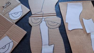 Máscaras africanas en cartón y algo más