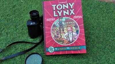 Los Diarios de Tony Lynx: El libro del poder - La Mochila de Eric