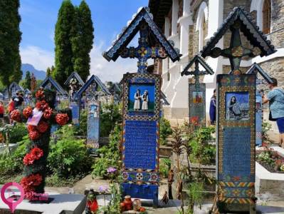 El Cementerio Alegre De Sapanta