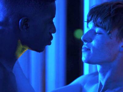 Película: «Sequin in a Blue Room», un viaje de amor y obsesión adolescente