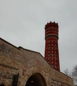 La emblemática torre de agua de Kalmar desde 1897