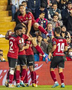 Jornada 31: Un Valencia Sin Ideas Empata En Vallecas (1-1)