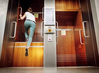 Paternóster: los ascensores sin puertas construidos en Europa para nunca detenerse ∞
