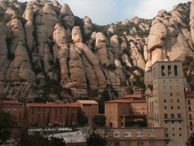 Montaña Serrada (Relato Corto)
