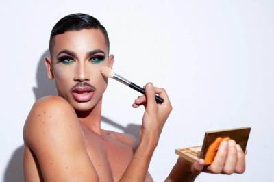 Iluminadores de maquillaje - RAVEN KRONE