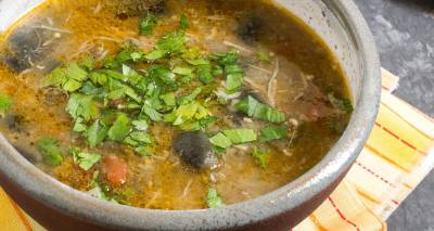 Sopa de lentejas rojas, garbanzos y berenjenas [Fácil]