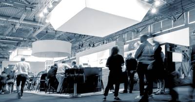 15 soportes publicitarios para ferias y eventos perfectos para mostrar tu negocio - Agenciate