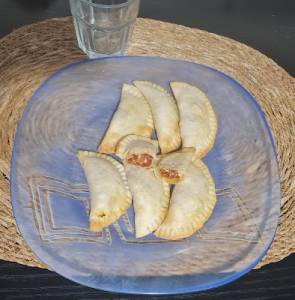 Receta: Empanadillas de tomate seco y queso feta