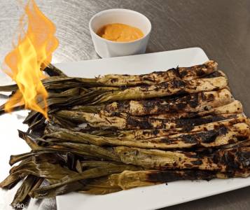 Dónde comer calçots cerca de Figueres | Restaurant Can Carola