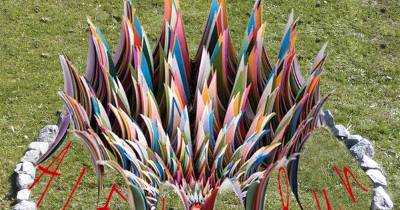 Dichos, sonrisas, y tú...: El círculo-5, la explosión