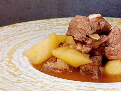 Video receta estofado de magro con patatas - oido cocina!!
