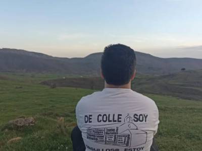 Ser de pueblo sale caro