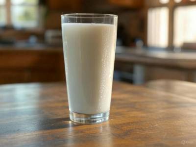 ¿Debería continuar bebiendo leche de vaca en la adultez? Un enfoque basado en la ciencia