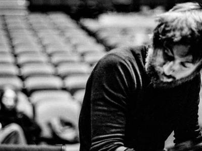 Raül refree presenta «cuando todo encaja. Apuntes sobre creatividad», su nuevo libro