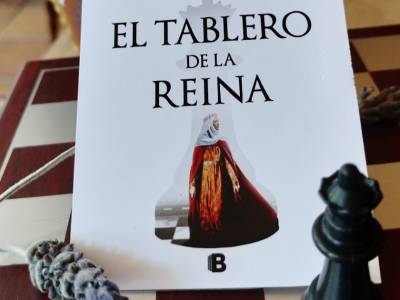 El tablero de la reina (reseña)