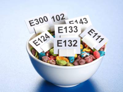 Sustancias E: qué son, cuáles evitar y cómo afectan a tu salud