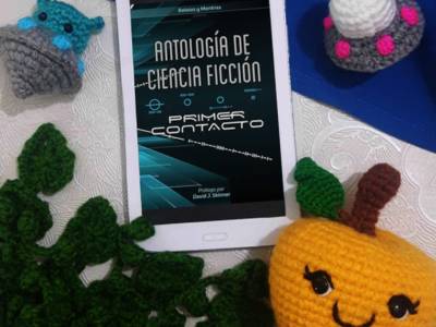 Reseña de Libro: Primer Contacto de Varios Autores | Manzanita Lectora