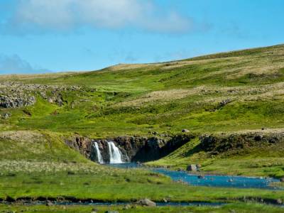 Foto del día: Pequeña cascada en Islandia