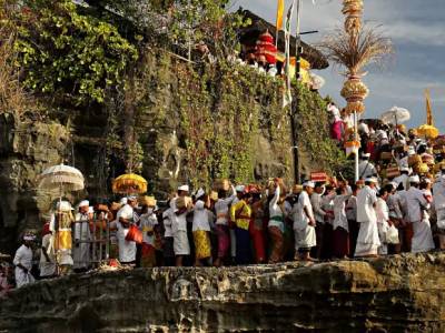 Cómo visitar Tanah Lot en Bali