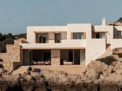 Viviendas cerca del mar: proteger, decorar y cuidar una casa expuesta al salitre | CreativeSalo