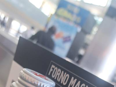 Comer en el aeropuerto de Newark: experiencia en el restaurante Forno Magico