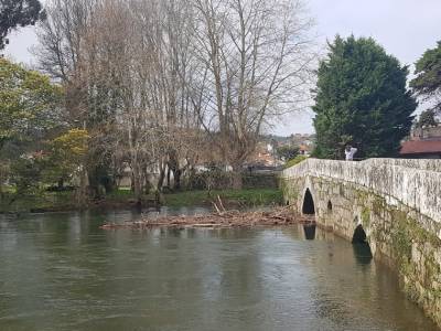Vilar de Mouros: puente medieval, playa fluvial y sabor tradicional en el norte de Portugal