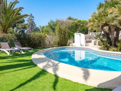 Villas con piscina en Jávea - Luxia Properties