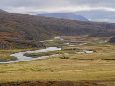 De Húsavik a Svalbarðseyri