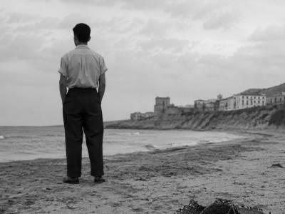 Cuando la historia, la guerra y la pasión se entremezclan: Reseña de 'El espía', de Jorge Díaz