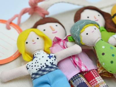 Trapolopolis: muñecos educativos de tela que fomentan la diversidad y el juego