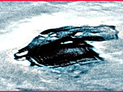 Un ufo aterrizo en un crater marciano?.. Vean las imagenes