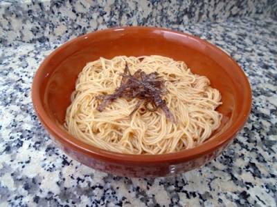 Fideos fríos con salsa de gochujang