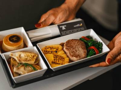 Así es el nuevo menú gourmet de Iberia Express