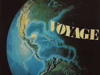 1977: Comienzos y primer álbum de Voyage