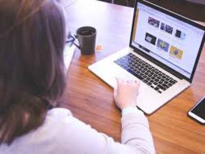 Cómo cambió nuestra vida desde la llegada de Internet a España