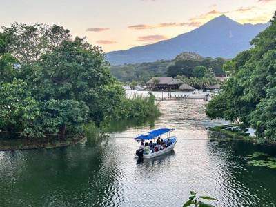 Tour en Bote por las Isletas de Granada: Vida Silvestre, Islas e Historia