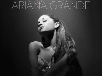 Crítica de «Yours Truly» de Ariana Grande