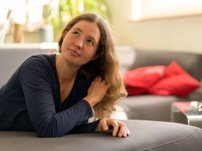 Por qué se cae más el pelo después de las vacaciones | Mujer y MADRE hoy