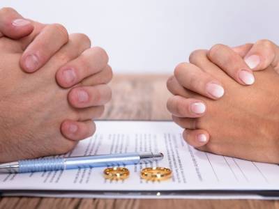Del divorcio prohibido al divorcio exprés: así ha cambiado España en 40 años