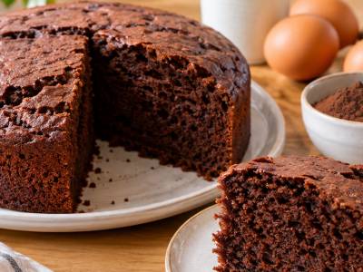 Bizcocho de chocolate con yogur: fácil y sin báscula