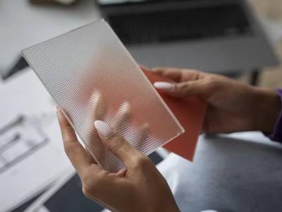 Cómo crear el efecto Glassmorphism en Divi (Paso a Paso)