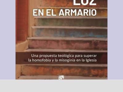 Luz en el armario de Pedro Castelao - Munduky